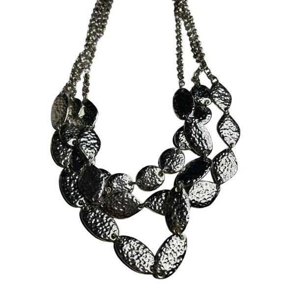 New Talbots Silver Hammered Disk Chain Link Bib Necklace 3-Strand Statement - Picture 5 of 7